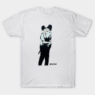 BANKSY Kissing Coppers T-Shirt